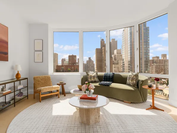 400 East 84th Street image 1 of 23