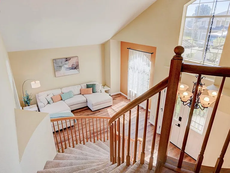 121 Nottingham Way — Photo 12