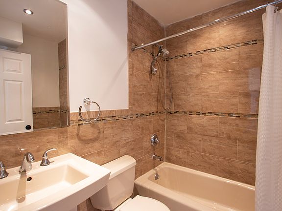 5th image of 592 Saint Marys St #2