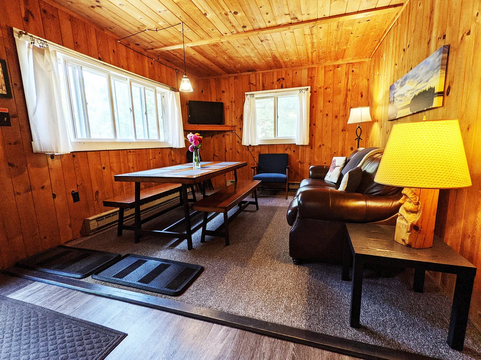 All-Inclusive Furnished Lakefront 2BR Cabin Utilities, WiFi & Plowing Included | Eagle River Area — Photo 2