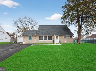 45 Indian Creek Entry, Levittown, PA 19057