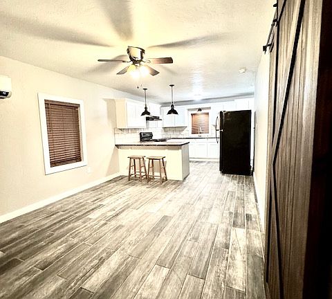 Living area to breakfast bar