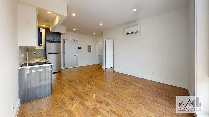 Rented by Metro Garden Realty NYC | media 31