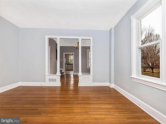 5th image of 58 Belview Ave