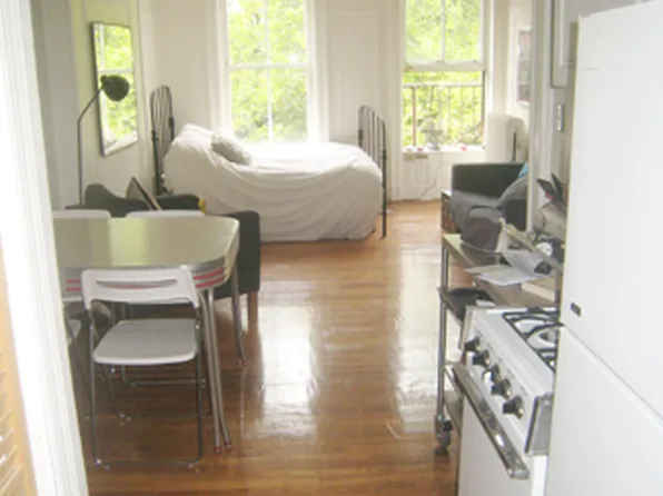 290 Clinton Street image 1 of 5