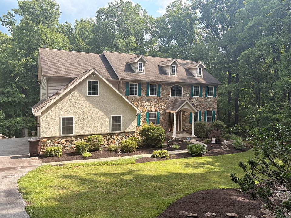 1st image of 52 Hess Rd