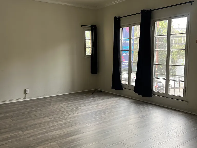 1861 N Wilton Pl #4 — Photo 5