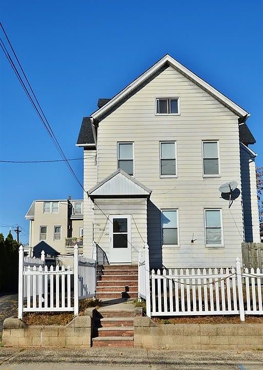 1st image of 127 W 3rd St #1