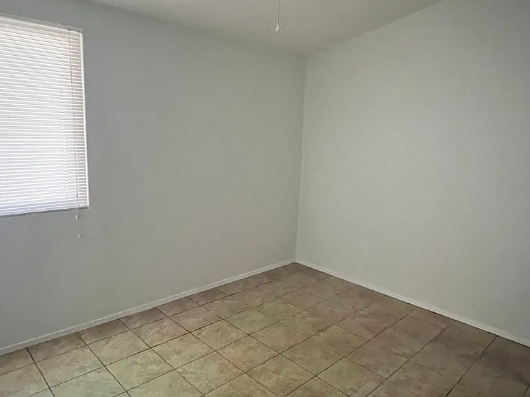 3465 Marathon Dr — Photo 4