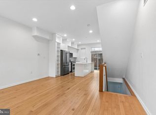 936 N Leithgow St, Philadelphia, PA