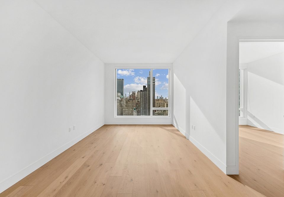 1st image of 312 W 43rd St #31D