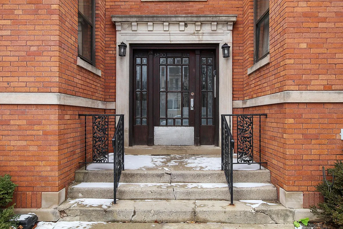 Building Photo - 3400-04 N. Springfield/3906-08 W. Roscoe