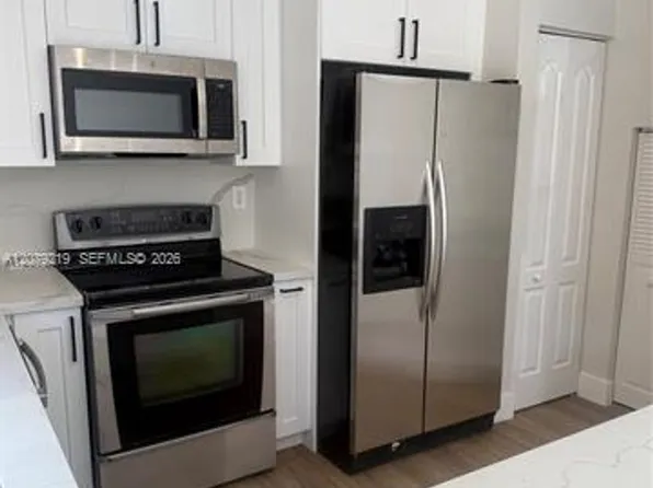 21467 SW 86th Pl #Townhouse 21467, Miami, FL 33189