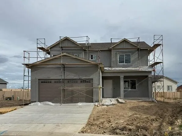 6240 Sawyer Ridge Dr, Pueblo, CO 81008
