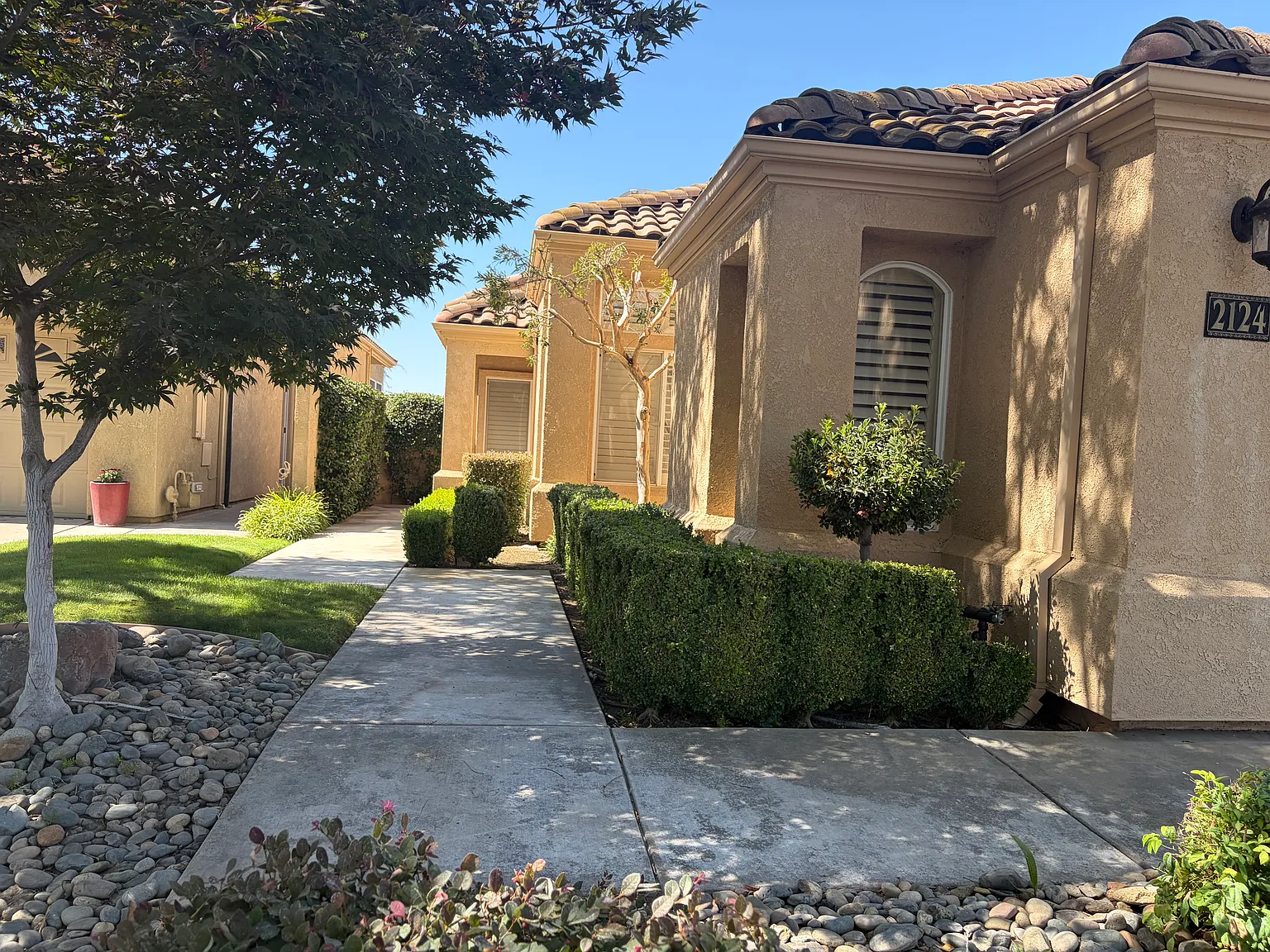 2 bed, 1881 sqft, $2,650 — Photo 3