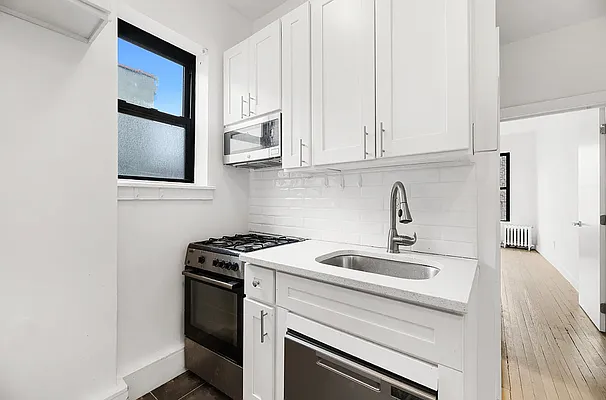 Rented by REAL New York | media 3