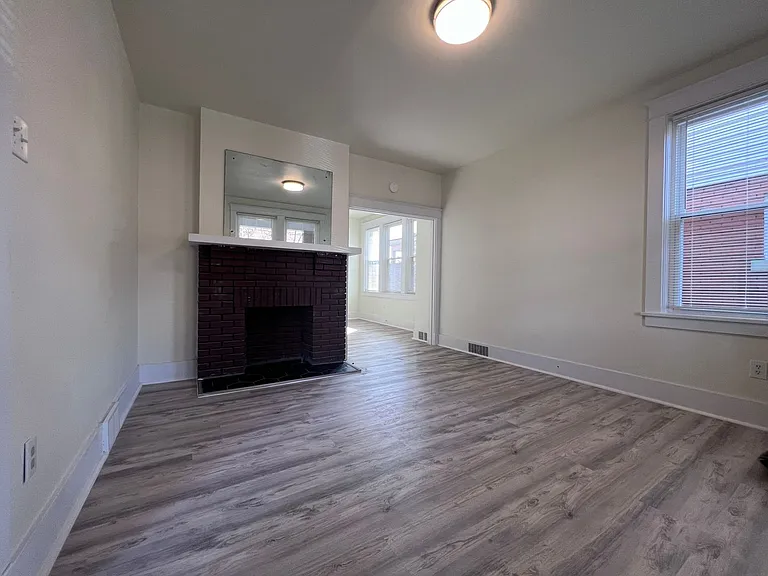132 Amelia St — Photo 4