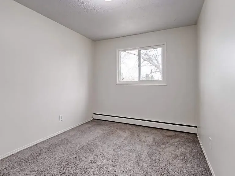 1411 Ashgrove Rd S — Photo 23