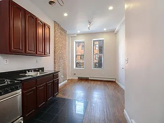 Rented by Empire Deeds LLC 