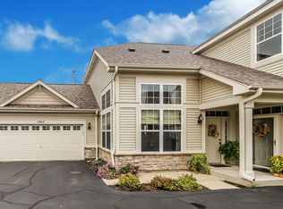 1943 Chase Ln, Aurora, IL 60502