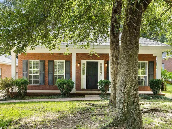 1009 Dickenson Ave, Mobile, AL 36609