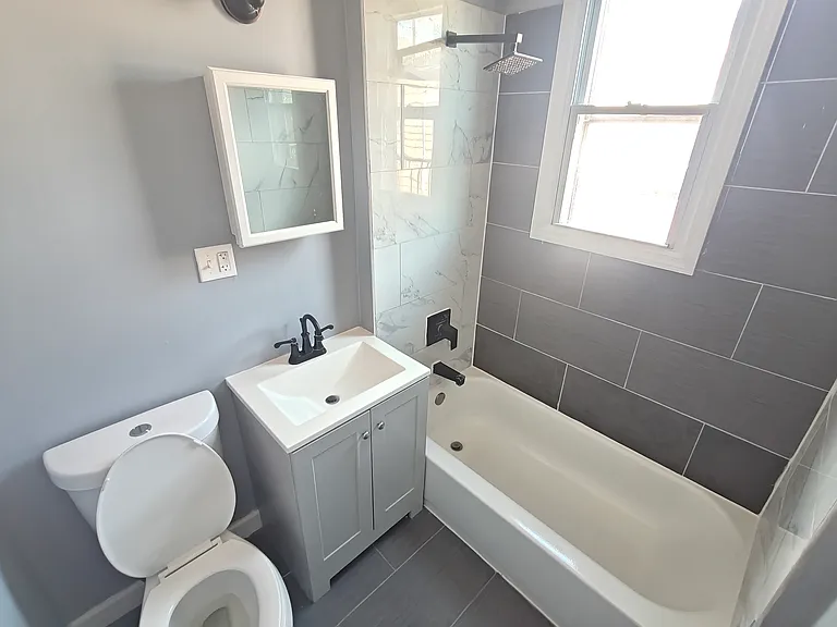 13 Rosa Parks Blvd #5 — Photo 9