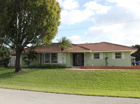 3927 Buttercup Cir S, Palm Beach Gardens, FL 33410