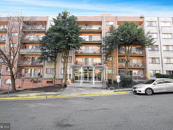 3rd image of 5801 Quantrell Ave APT 207
