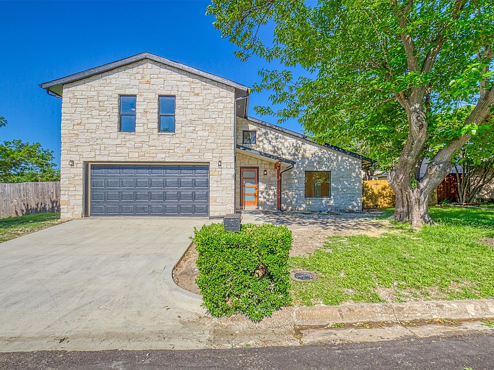 1st image of 15756 Terrace Lawn Cir