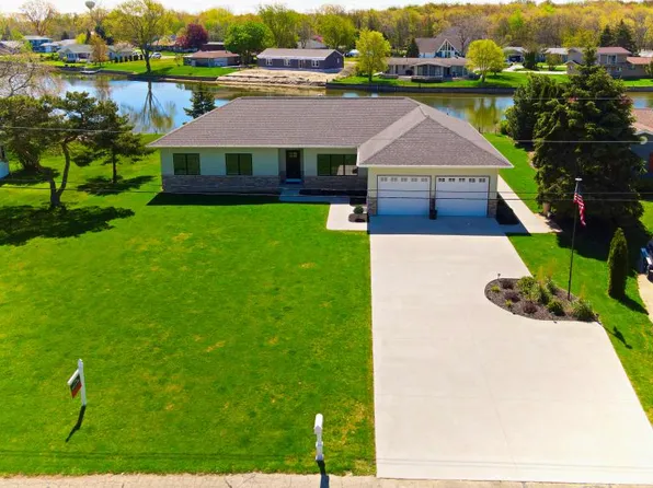 9917 Circle Dr, Pigeon, MI 48755