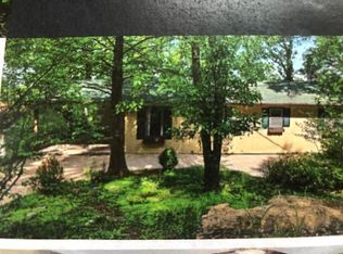 565 Marina Dr, Lake Sherwood, MO