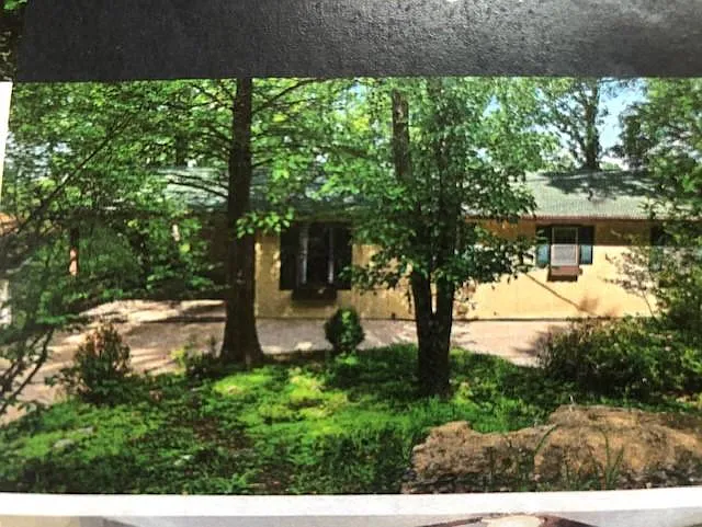 565 Marina Dr photo 1