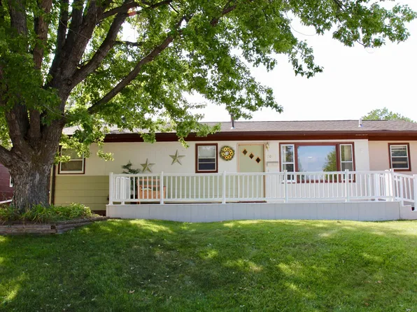 2042 12th Ave, Belle Fourche, SD 57717