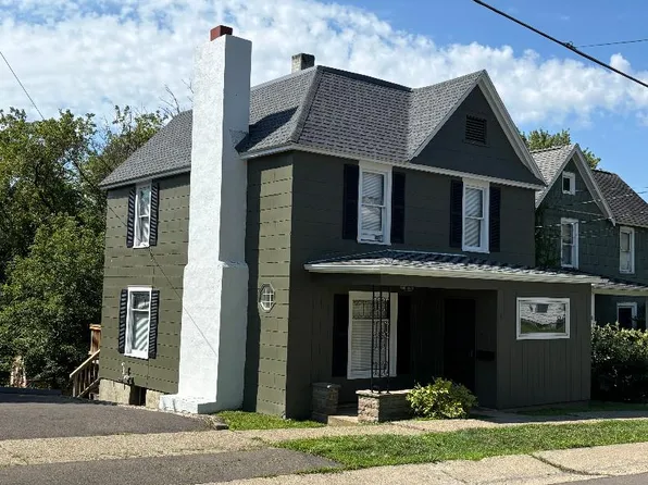 6 W Spruce St, Corning, NY 14830