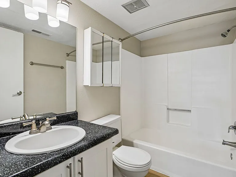 Brighton Place Apartments — Photo 65