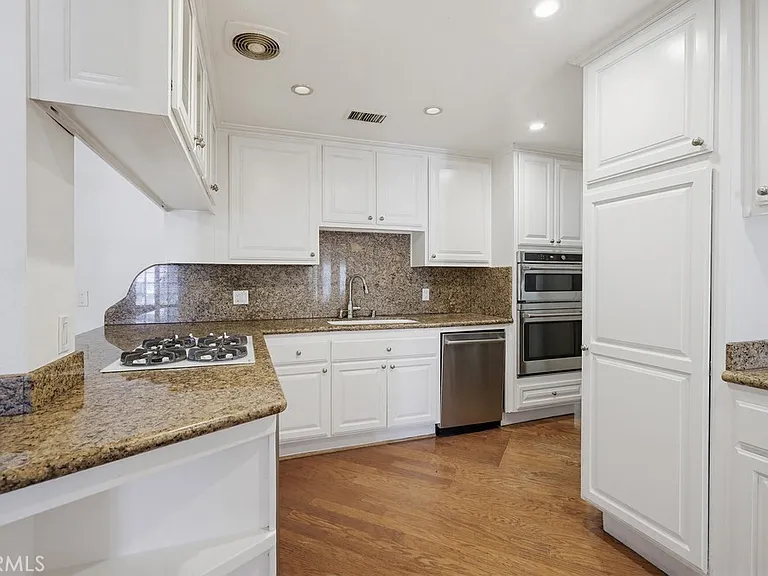 2705 E Jacaranda Ave — Photo 21
