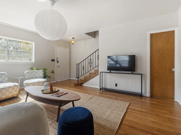 206 Park Ln #C — Photo 6