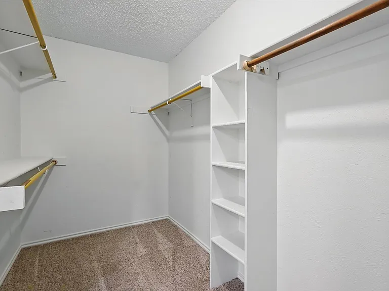 338 Edgewood Dr — Photo 14