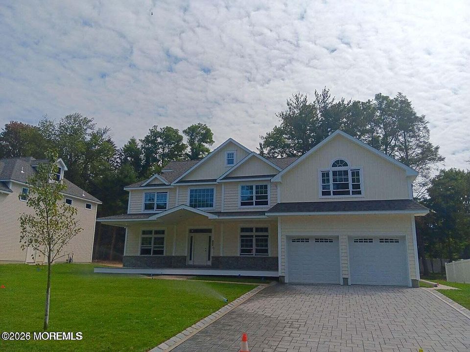 1st image of 833 Naryshkin Way
