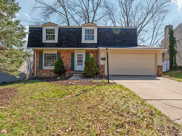 2431 Roanoke Dr, Ypsilanti, MI 48197