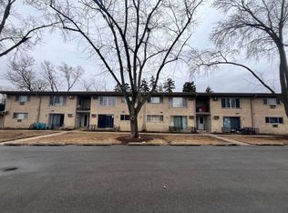 317 N Harvard Ave #2D, Villa Park, IL 60181
