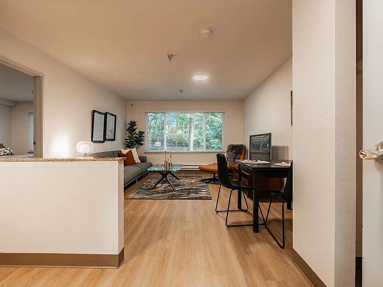 Crossroads Garden Apartments — Photo 99