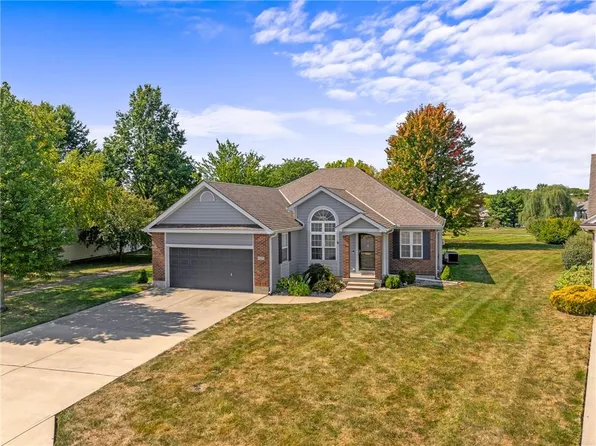 604 Meadowlark Dr, Raymore, MO 64083
