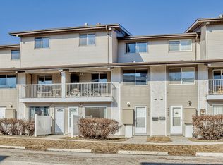 200 Brookpark Dr SW #1113, Calgary, AB T2W3E5