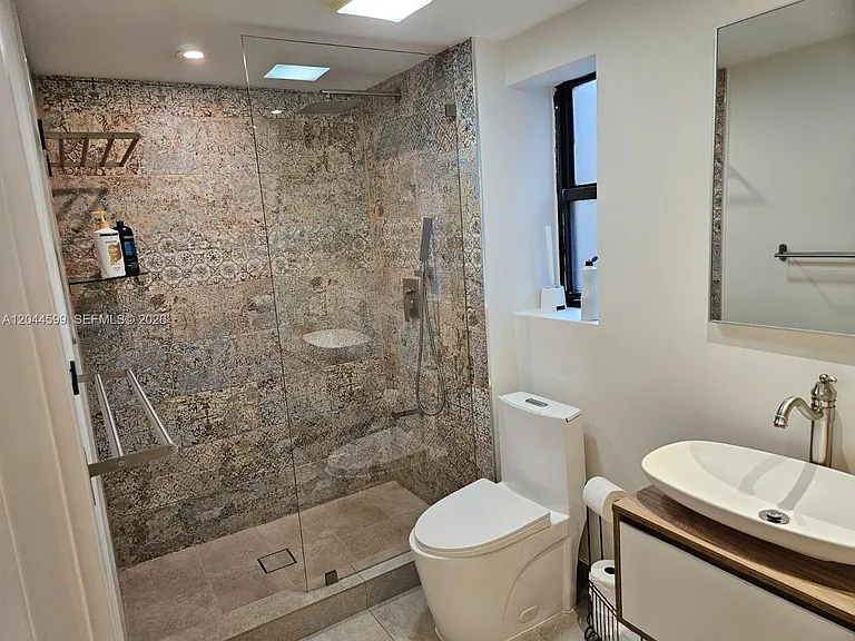 20401 NE 30th Ave #112-8 — Photo 3