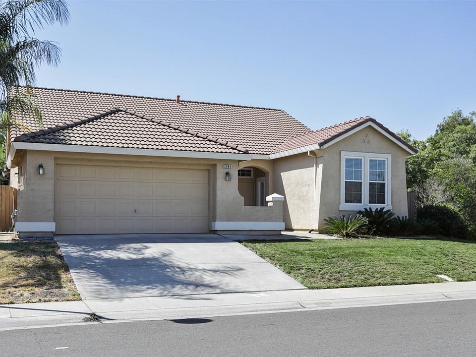1st image of 2984 Chateau Montelena Way