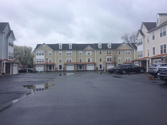 4th image of 12 Heron Ln