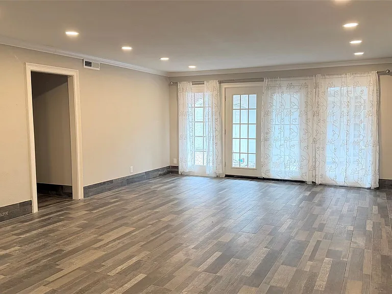 3310 N Braeswood Blvd — Photo 7