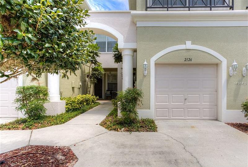 1st image of 2126 Park Crescent Dr