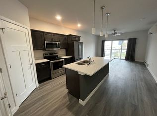 Cottage Grove Commons: Limestone, Cottage Grove, WI 53527